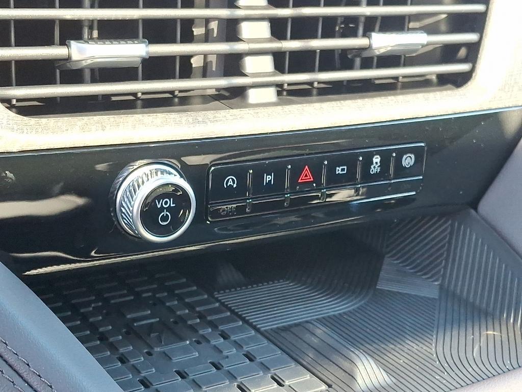new 2025 Ford Explorer car, priced at $59,060