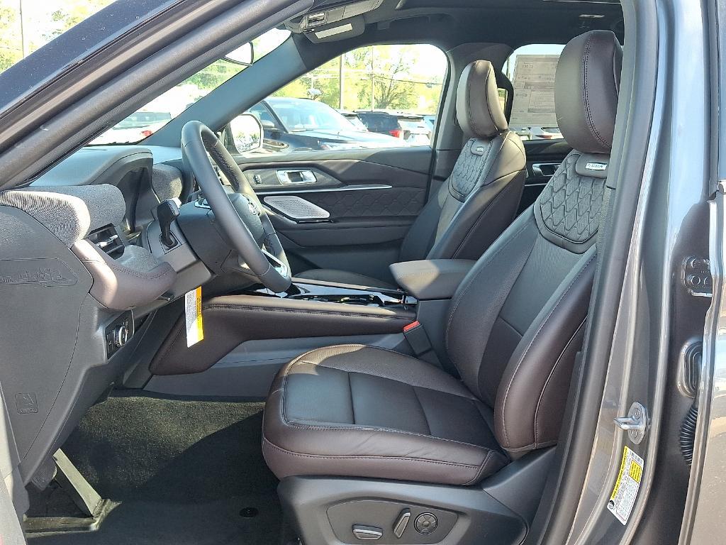 new 2025 Ford Explorer car, priced at $59,060