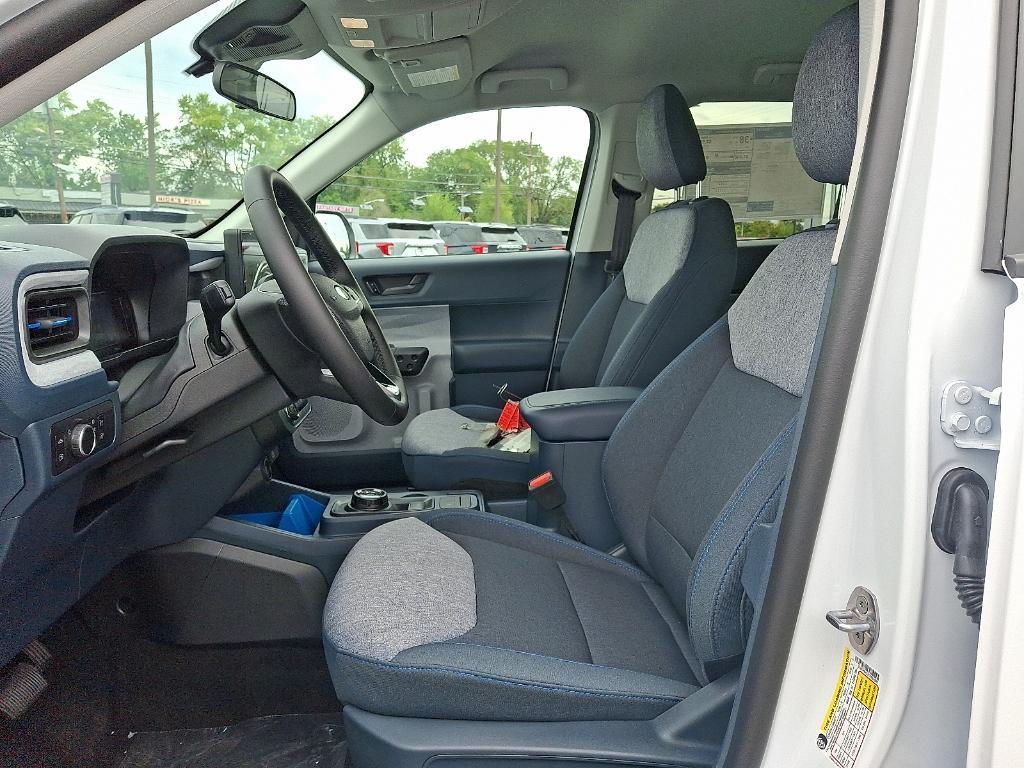 new 2025 Ford Maverick car, priced at $35,025