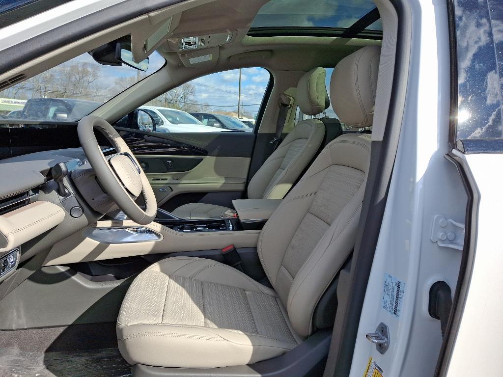 new 2025 Lincoln Nautilus car, priced at $66,205