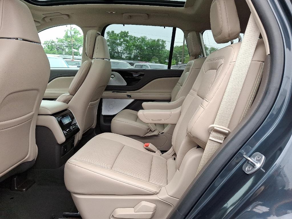 used 2022 Lincoln Aviator car, priced at $37,290