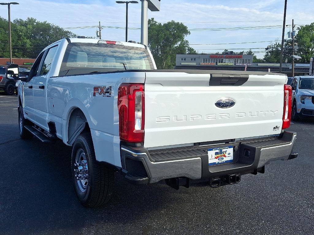 new 2025 Ford F-350 car, priced at $69,140