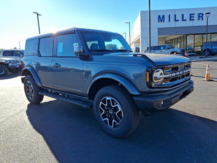 new 2024 Ford Bronco car, priced at $53,555