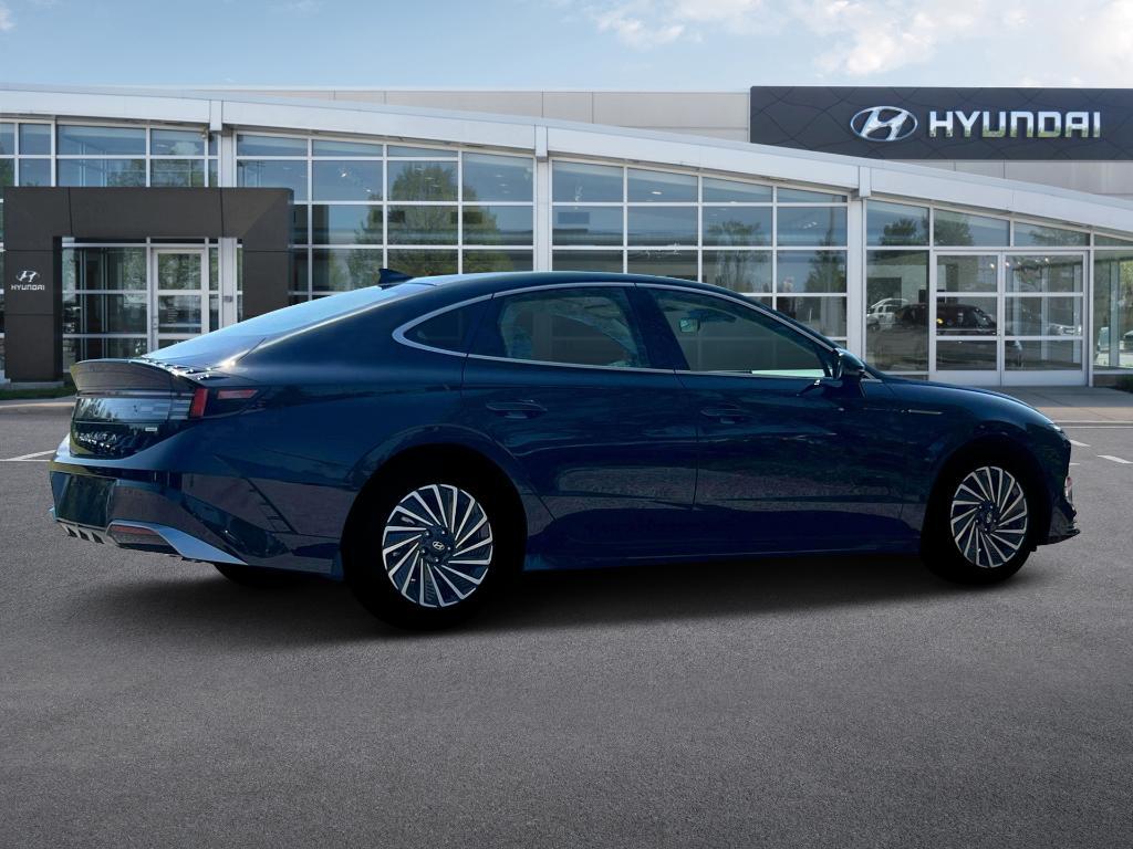 new 2025 Hyundai Sonata Hybrid car, priced at $32,715