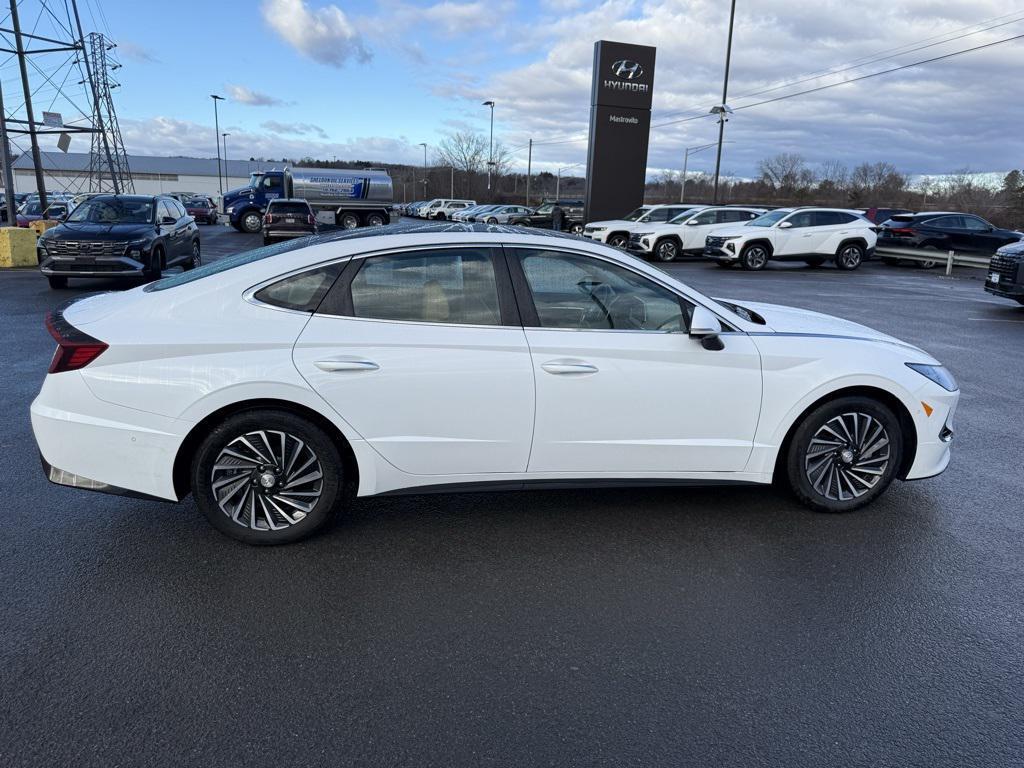 used 2023 Hyundai Sonata Hybrid car, priced at $28,999