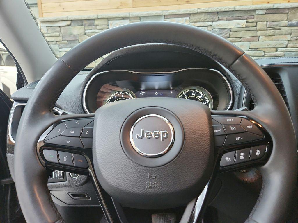used 2023 Jeep Cherokee car, priced at $24,999