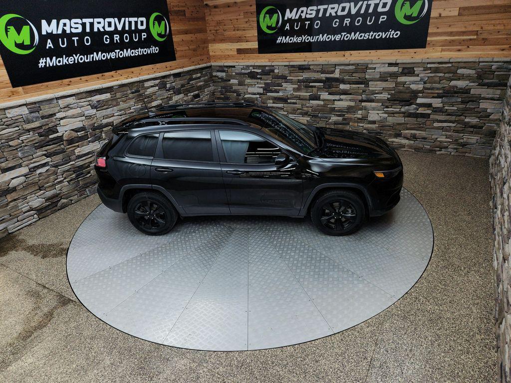 used 2023 Jeep Cherokee car, priced at $24,999