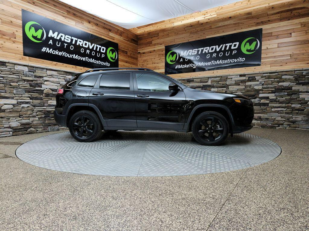 used 2023 Jeep Cherokee car, priced at $24,999
