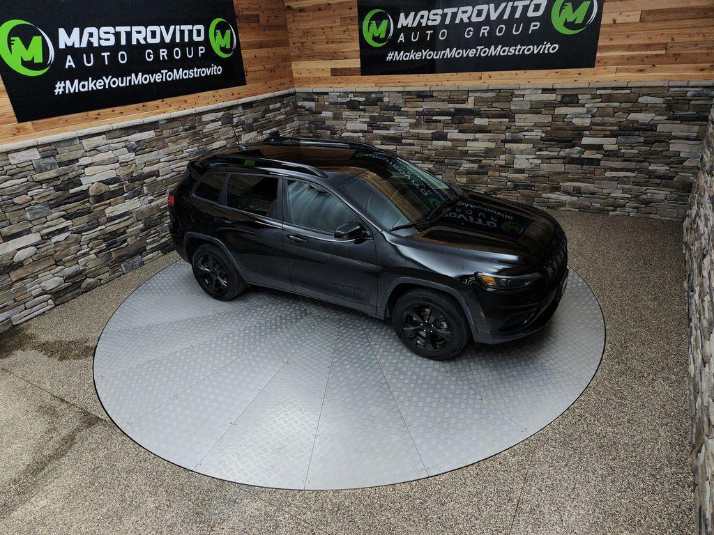 used 2023 Jeep Cherokee car, priced at $24,999