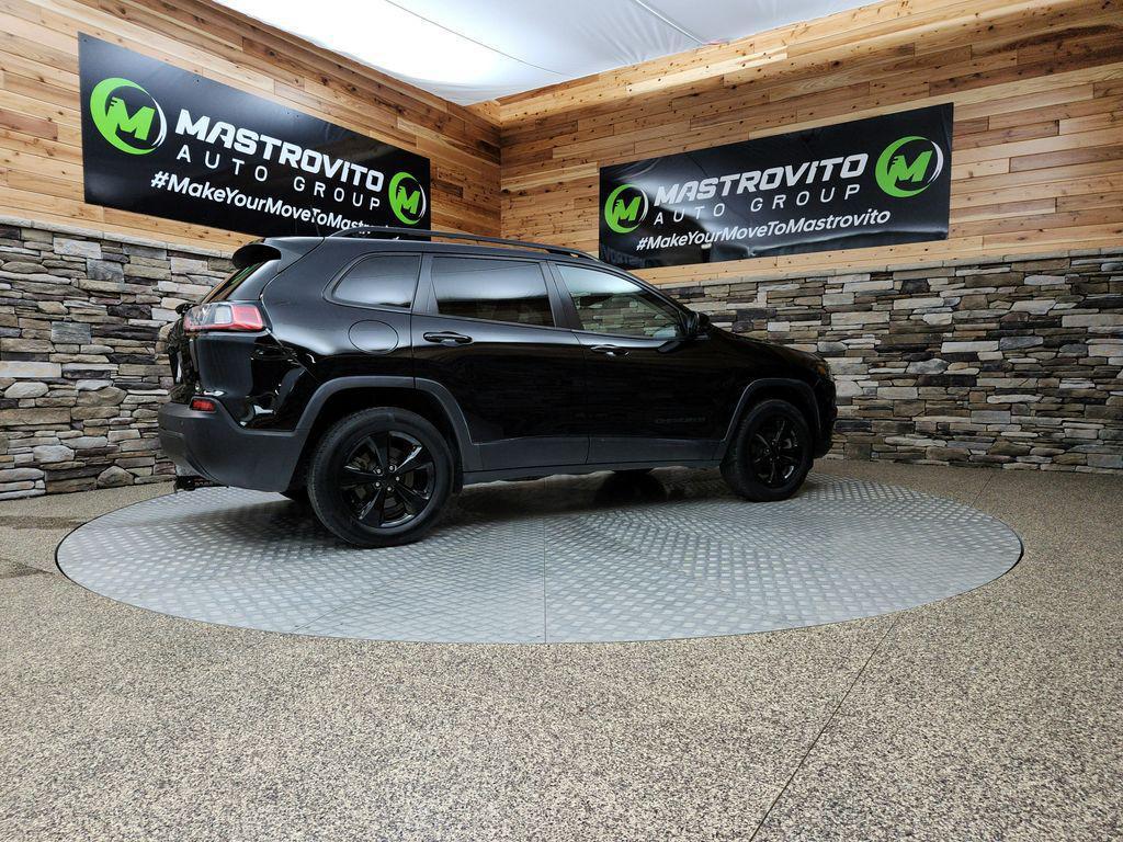 used 2023 Jeep Cherokee car, priced at $24,999