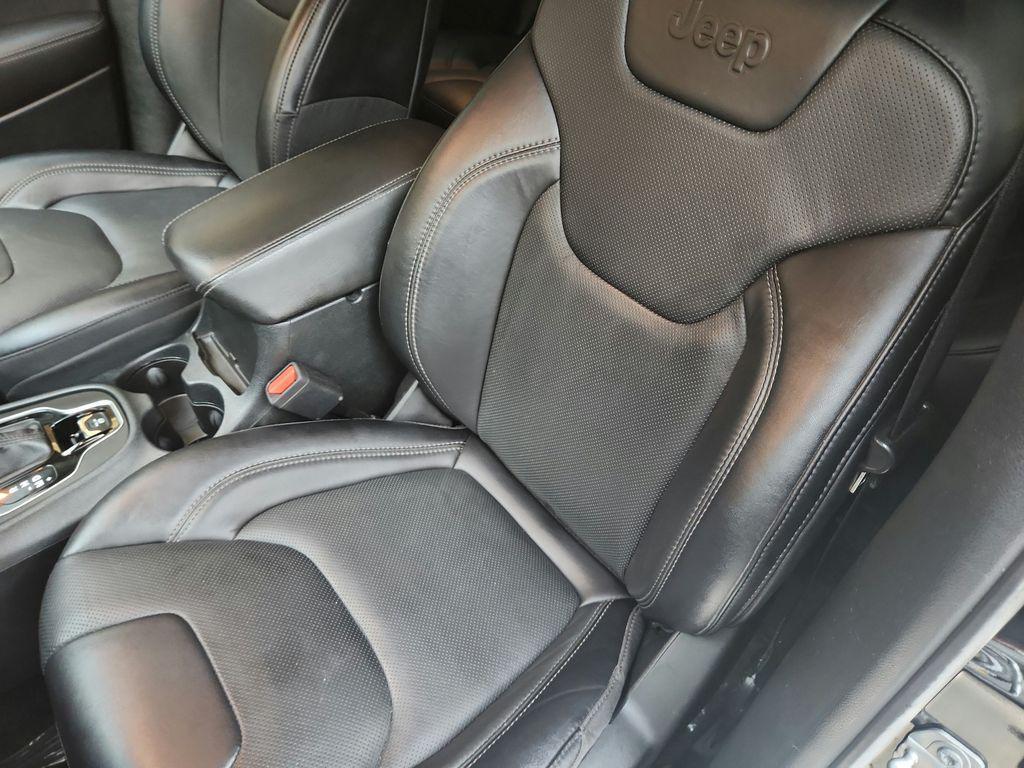 used 2023 Jeep Cherokee car, priced at $24,999