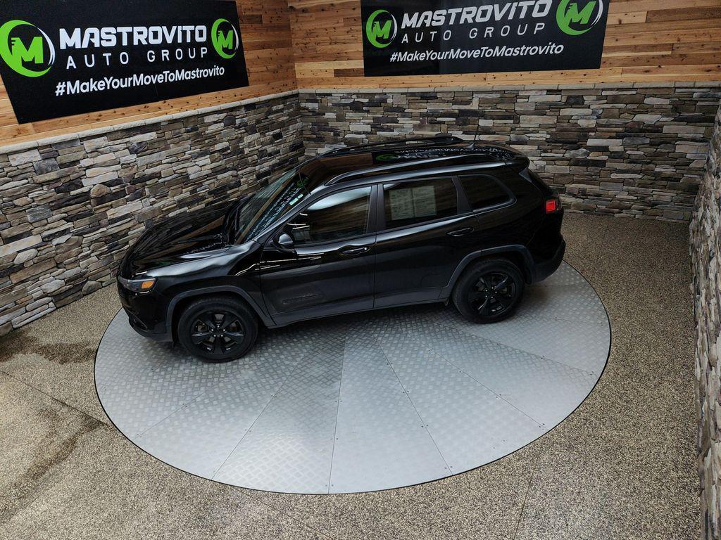 used 2023 Jeep Cherokee car, priced at $24,999