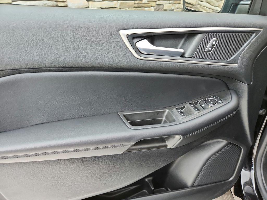 used 2022 Ford Edge car, priced at $29,399