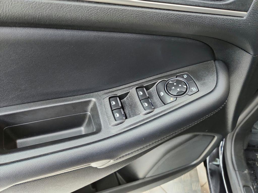 used 2022 Ford Edge car, priced at $29,399