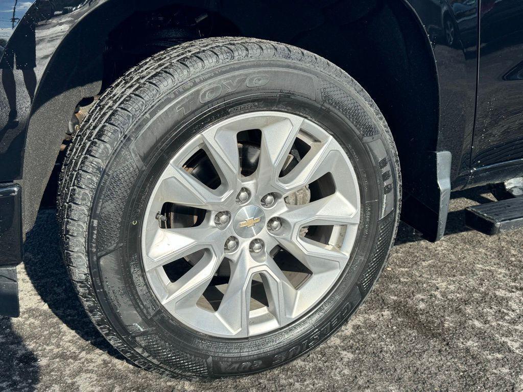 used 2022 Chevrolet Silverado 1500 car, priced at $35,999