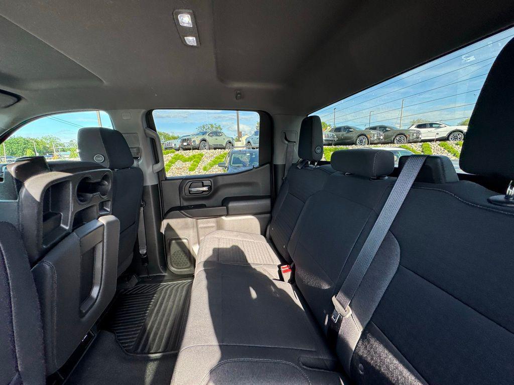 used 2022 Chevrolet Silverado 1500 car, priced at $35,999