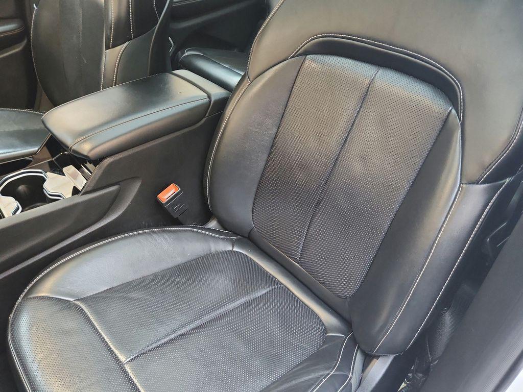 used 2021 Jeep Grand Cherokee L car, priced at $27,999