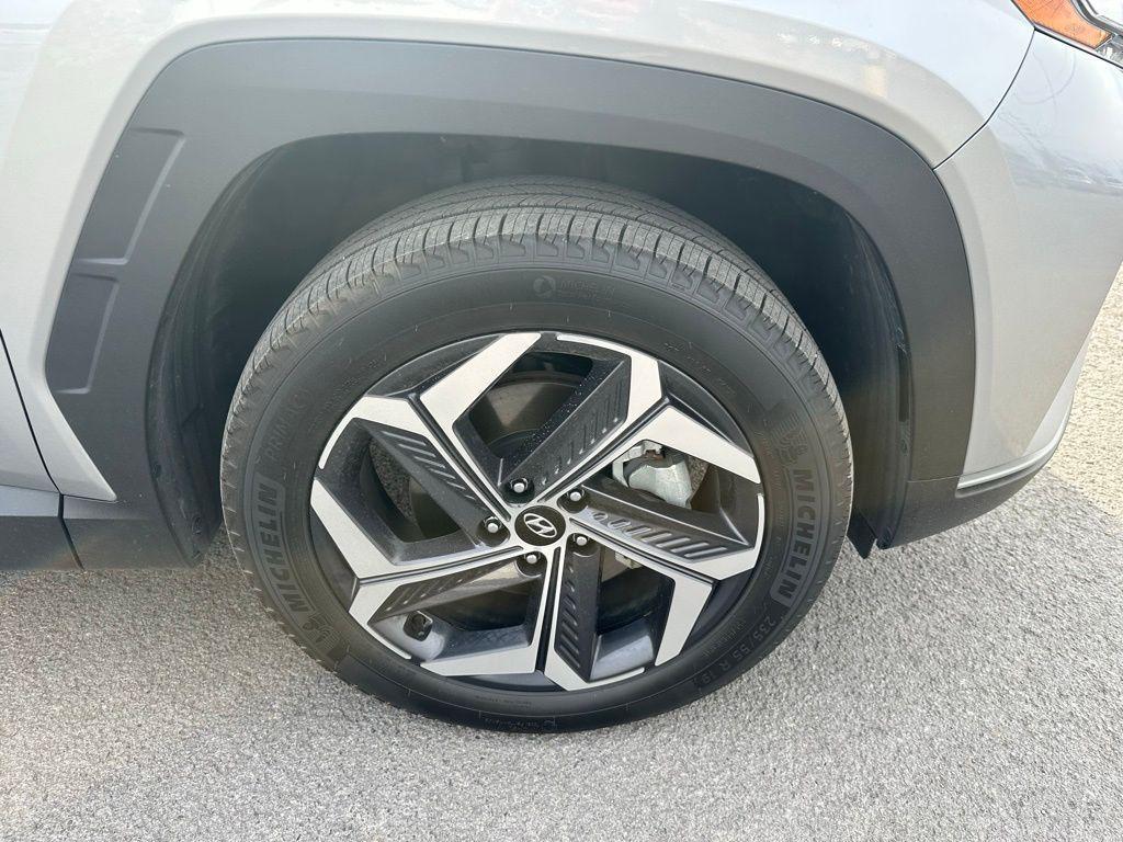 used 2024 Hyundai TUCSON Hybrid car, priced at $32,999