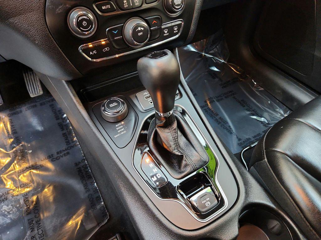 used 2021 Jeep Cherokee car, priced at $20,299