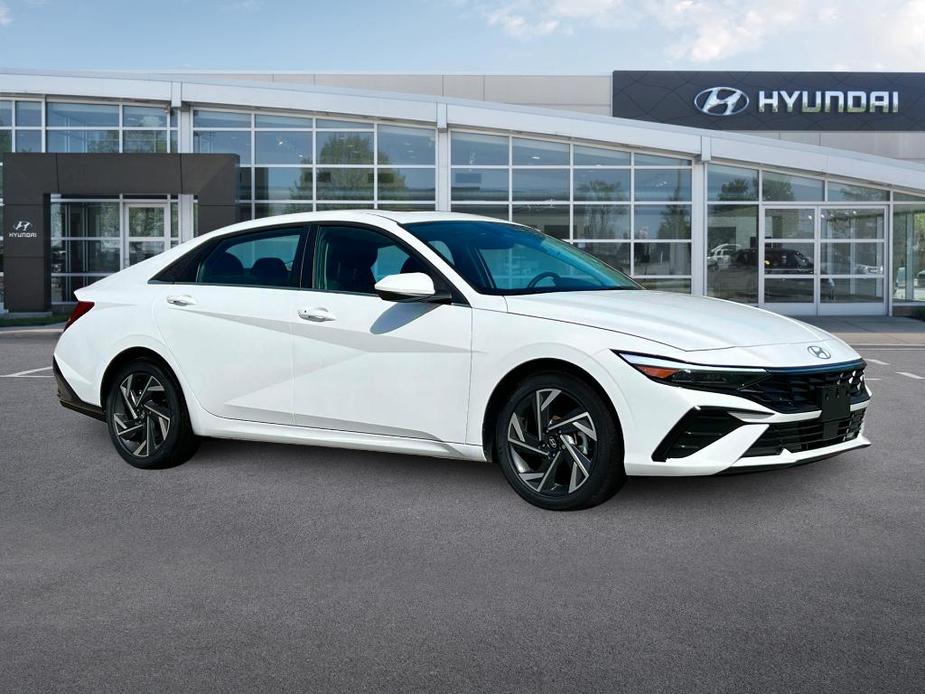 new 2024 Hyundai Elantra car, priced at $27,475