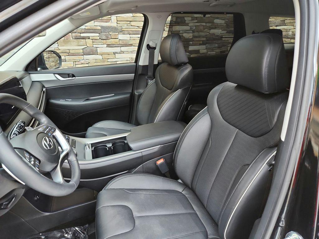 used 2024 Hyundai Palisade car, priced at $37,999