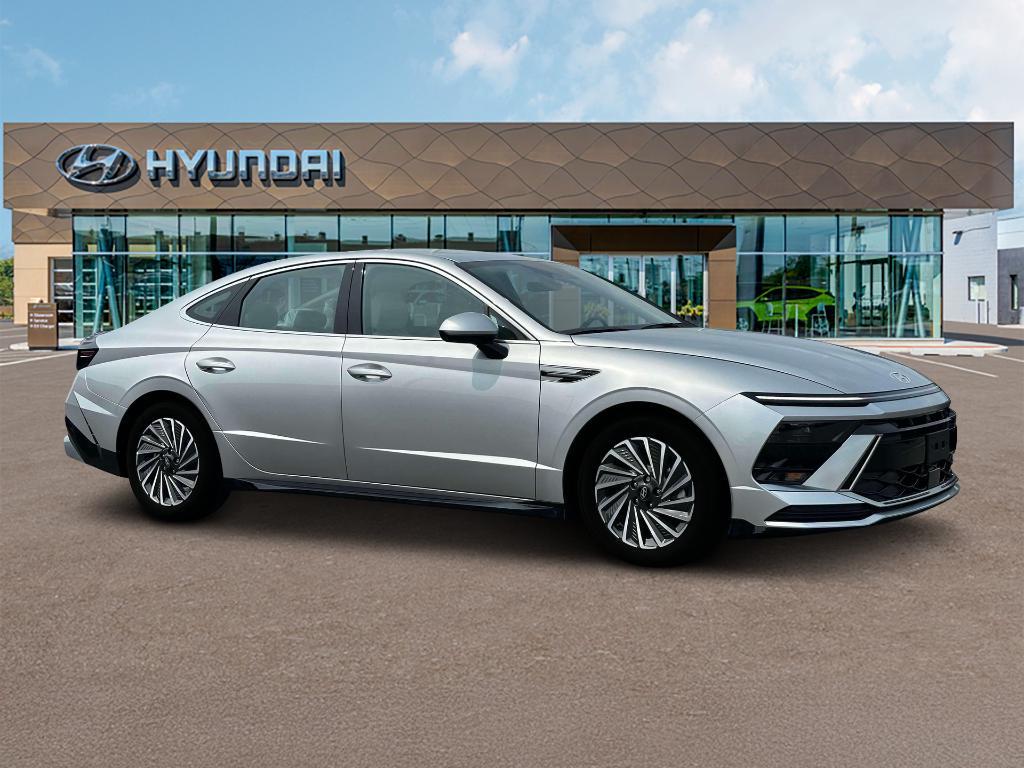 new 2025 Hyundai Sonata Hybrid car, priced at $39,475