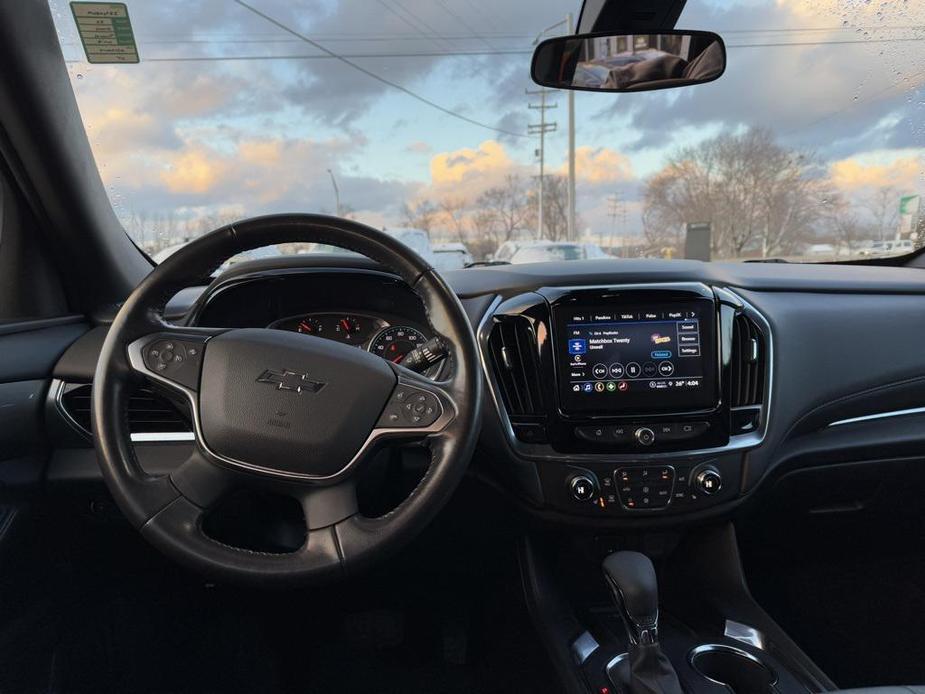 used 2022 Chevrolet Traverse car, priced at $31,999