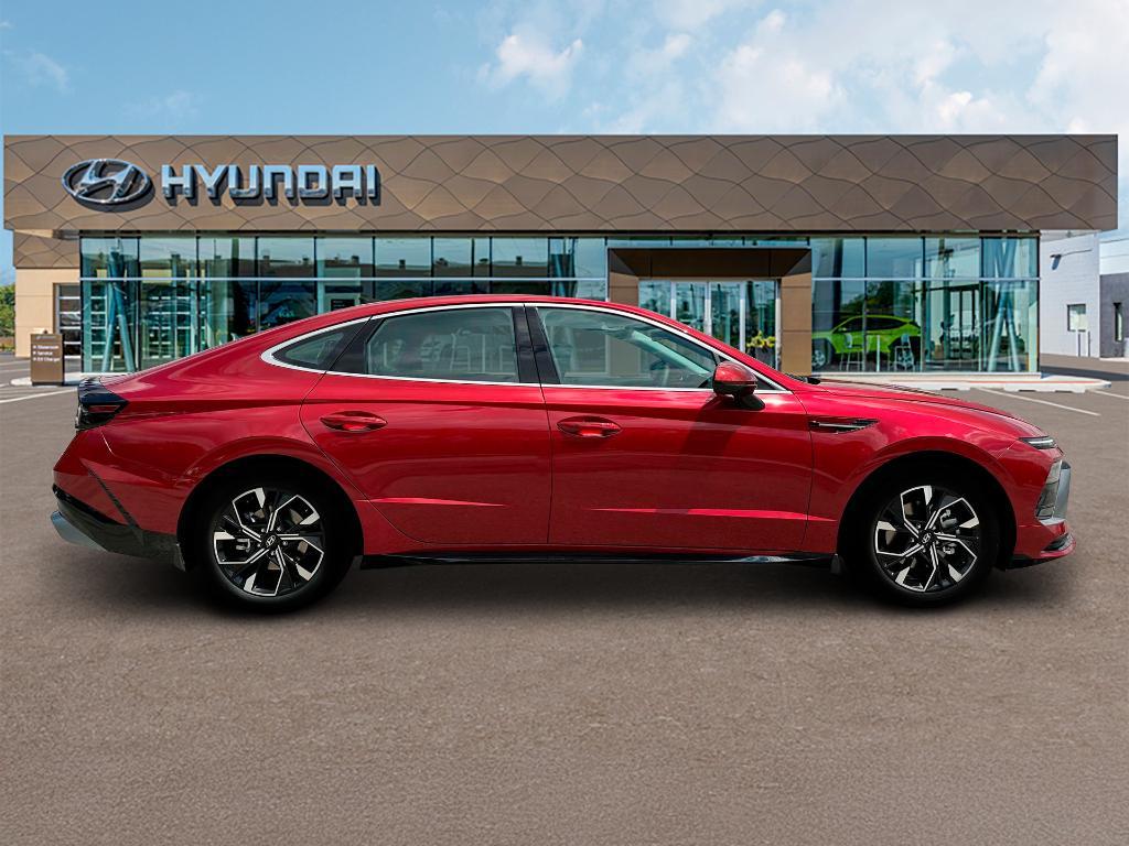 new 2025 Hyundai Sonata car, priced at $32,028