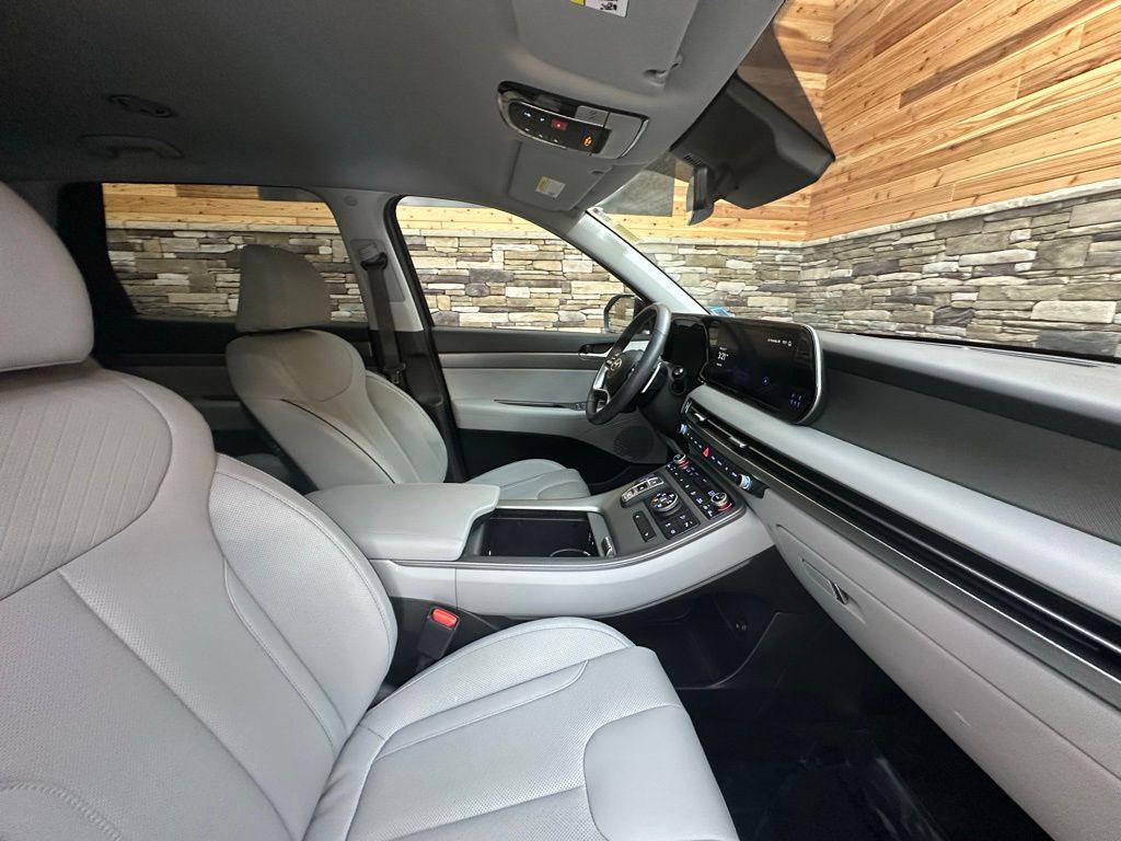 used 2024 Hyundai Palisade car, priced at $37,399