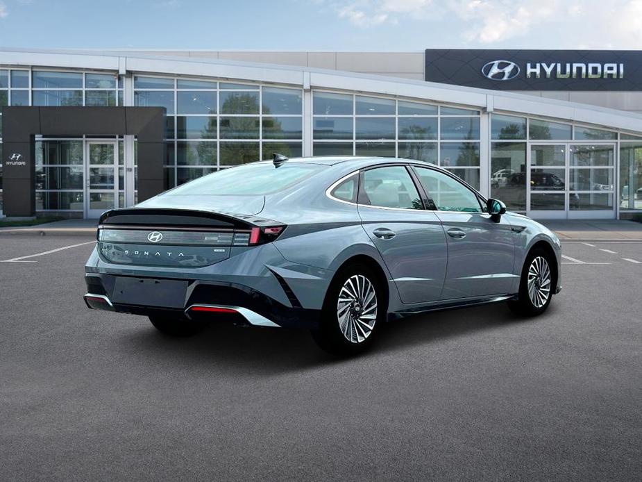 new 2025 Hyundai Sonata Hybrid car, priced at $32,720