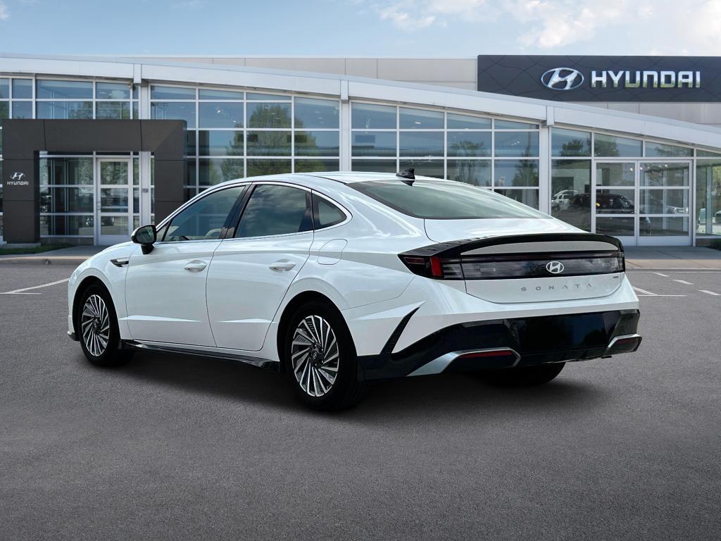 new 2025 Hyundai Sonata Hybrid car, priced at $33,190