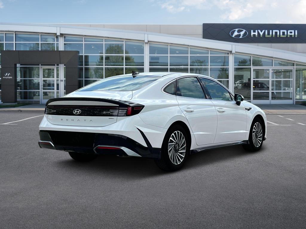 new 2025 Hyundai Sonata Hybrid car, priced at $33,190