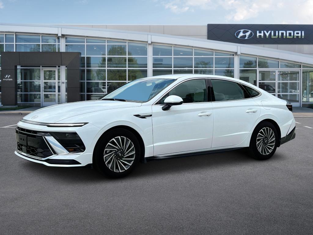 new 2025 Hyundai Sonata Hybrid car, priced at $33,190