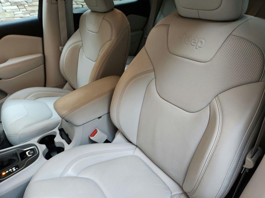 used 2022 Jeep Cherokee car, priced at $25,499
