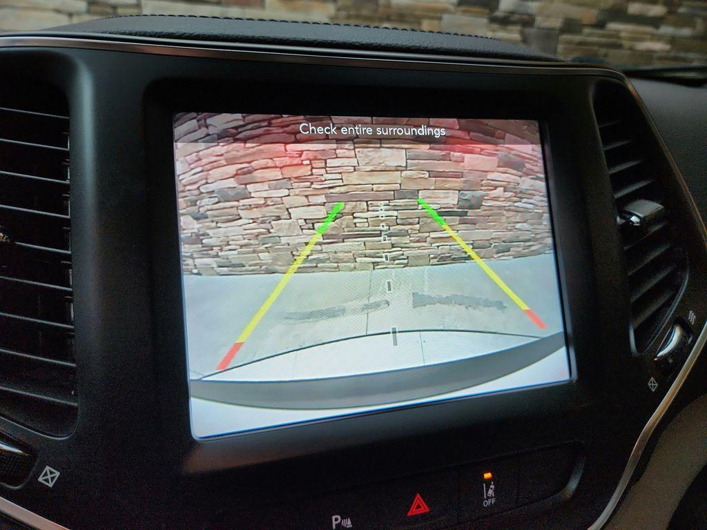 used 2022 Jeep Cherokee car, priced at $25,499