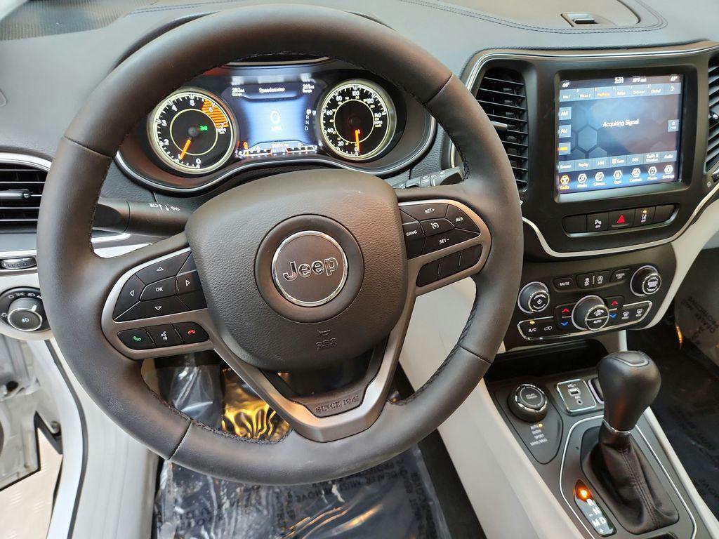 used 2022 Jeep Cherokee car, priced at $25,499