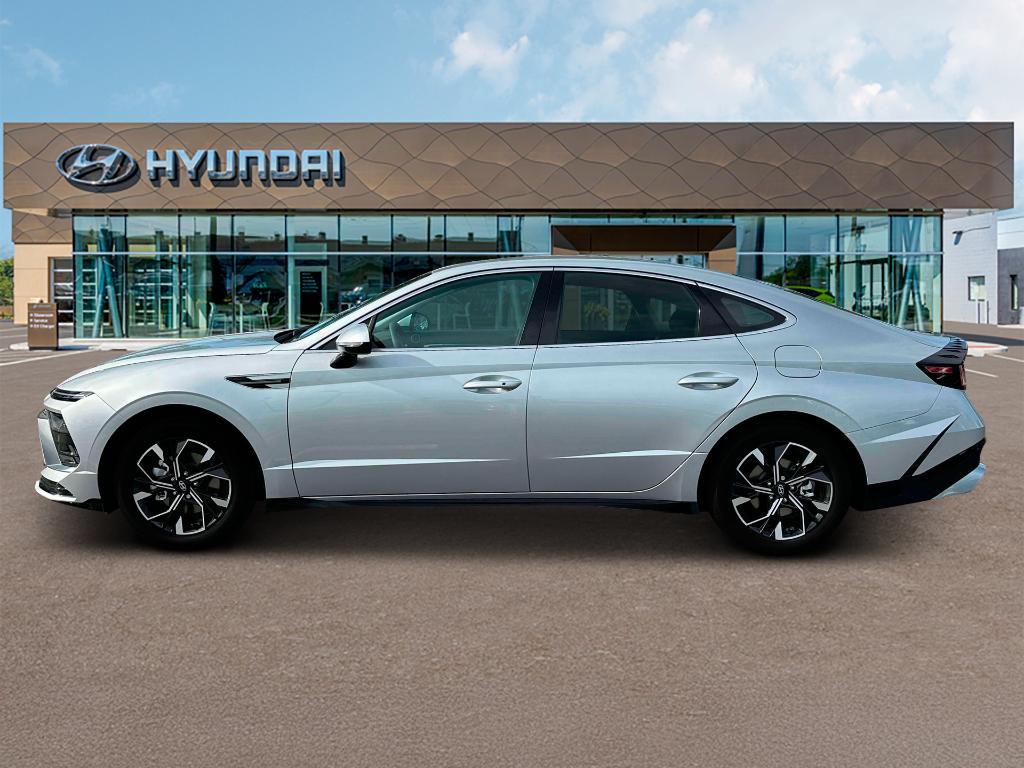 new 2025 Hyundai Sonata car, priced at $30,038