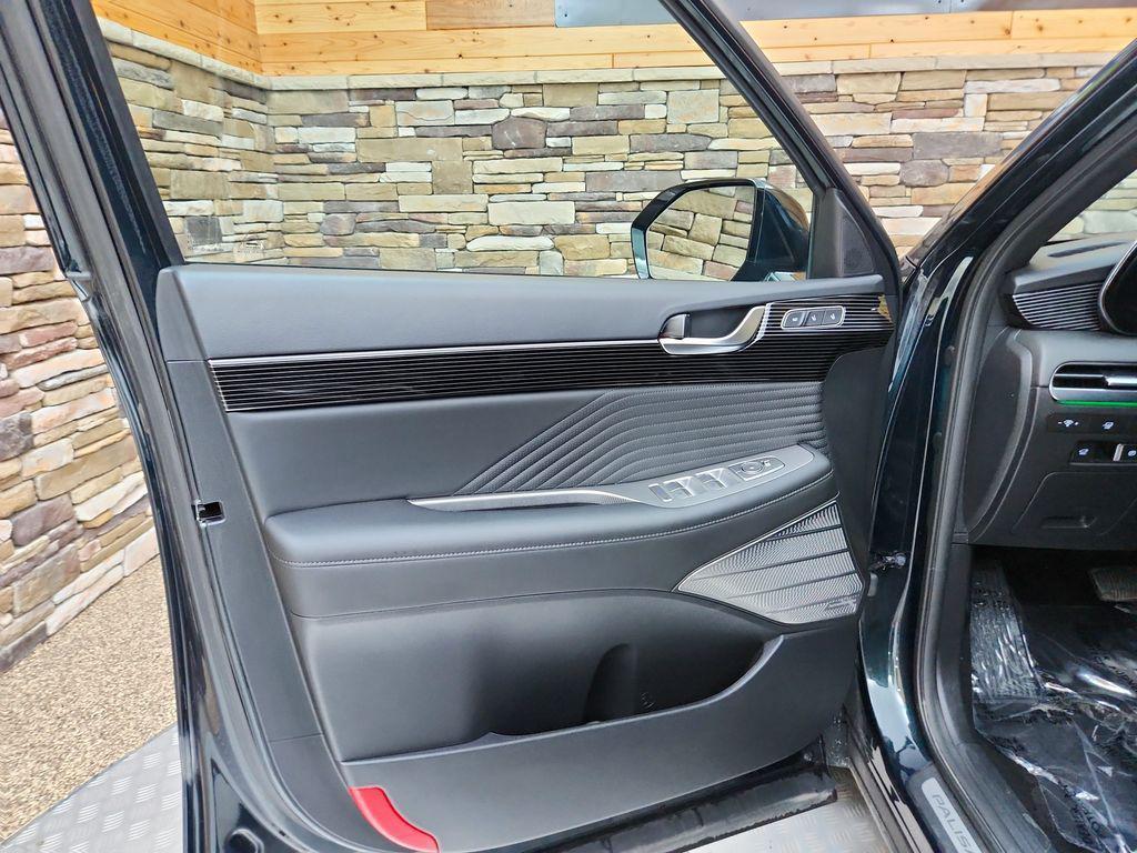 used 2024 Hyundai Palisade car, priced at $45,999