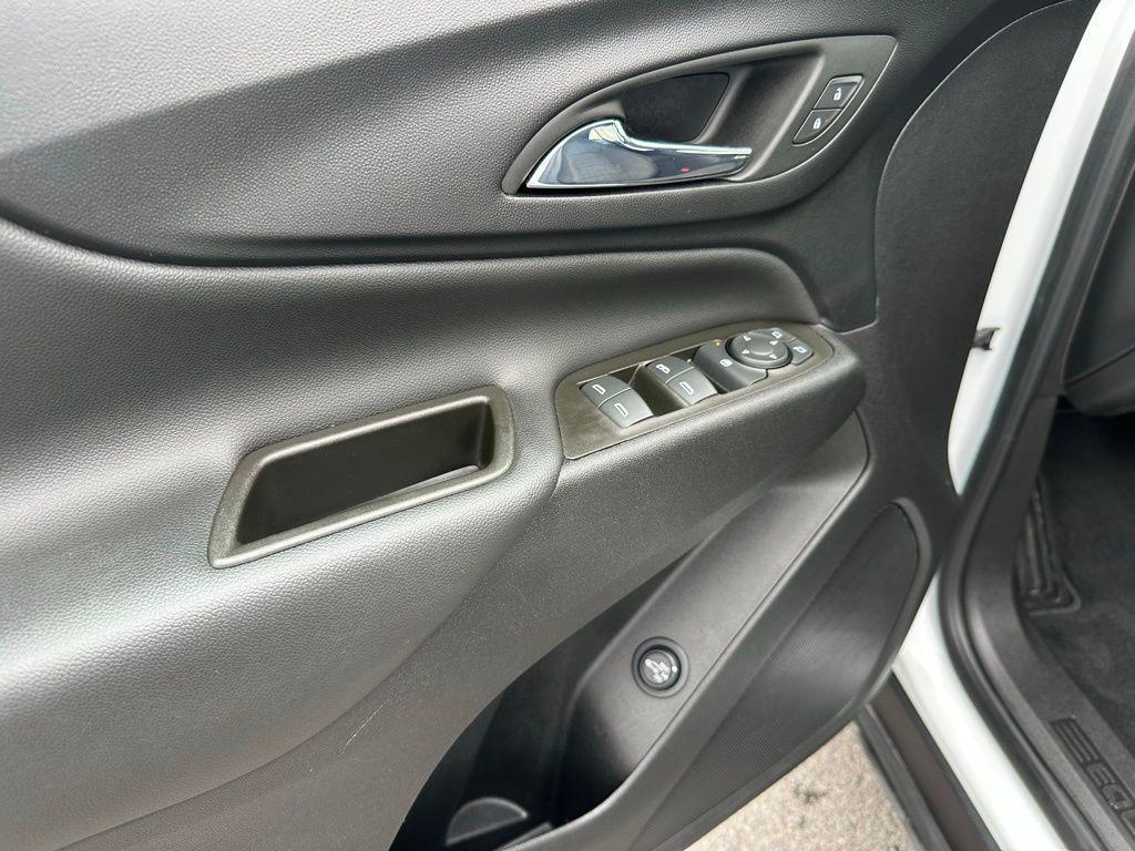 used 2023 Chevrolet Equinox car, priced at $28,738
