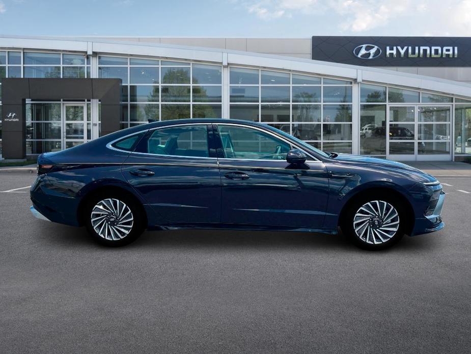 new 2024 Hyundai Sonata Hybrid car, priced at $32,510