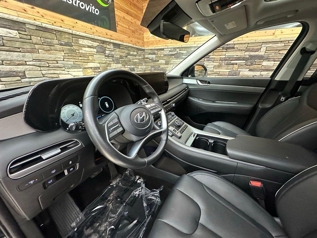 used 2023 Hyundai Palisade car, priced at $32,999