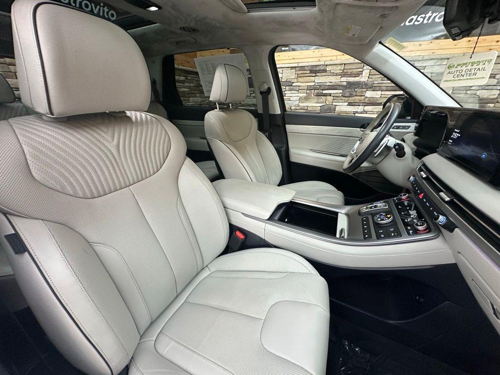 used 2024 Hyundai Palisade car, priced at $42,699