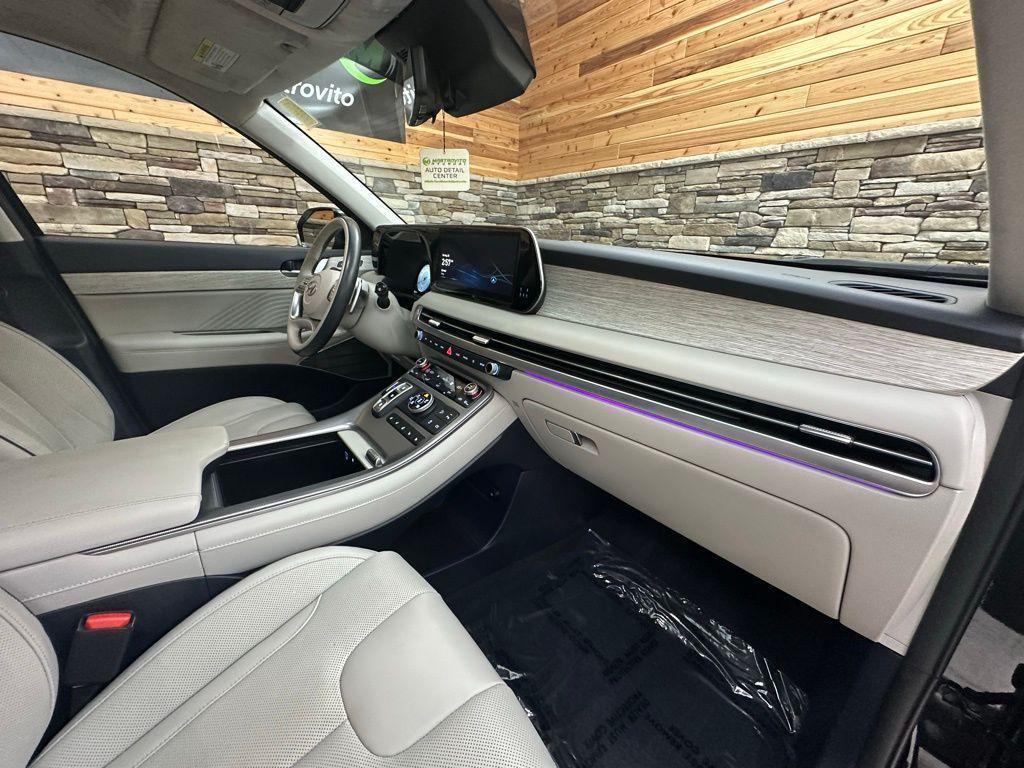 used 2024 Hyundai Palisade car, priced at $42,699