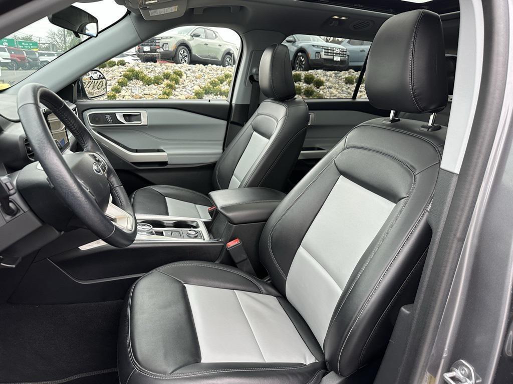 used 2022 Ford Explorer car, priced at $34,899