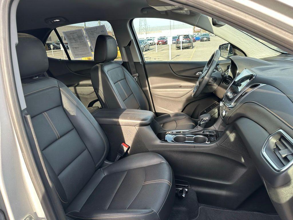used 2022 Chevrolet Equinox car, priced at $24,999