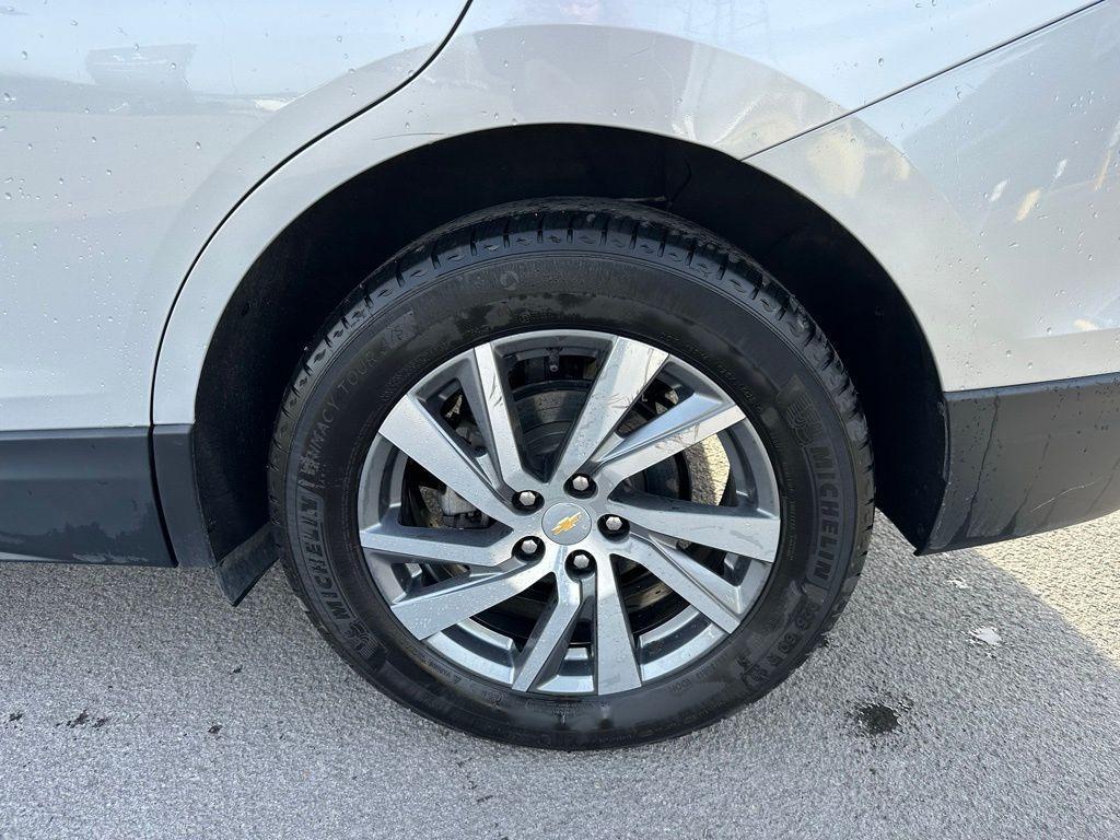 used 2022 Chevrolet Equinox car, priced at $24,999
