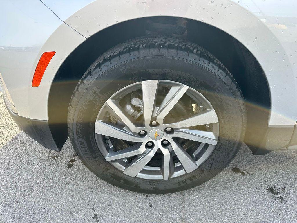 used 2022 Chevrolet Equinox car, priced at $26,999