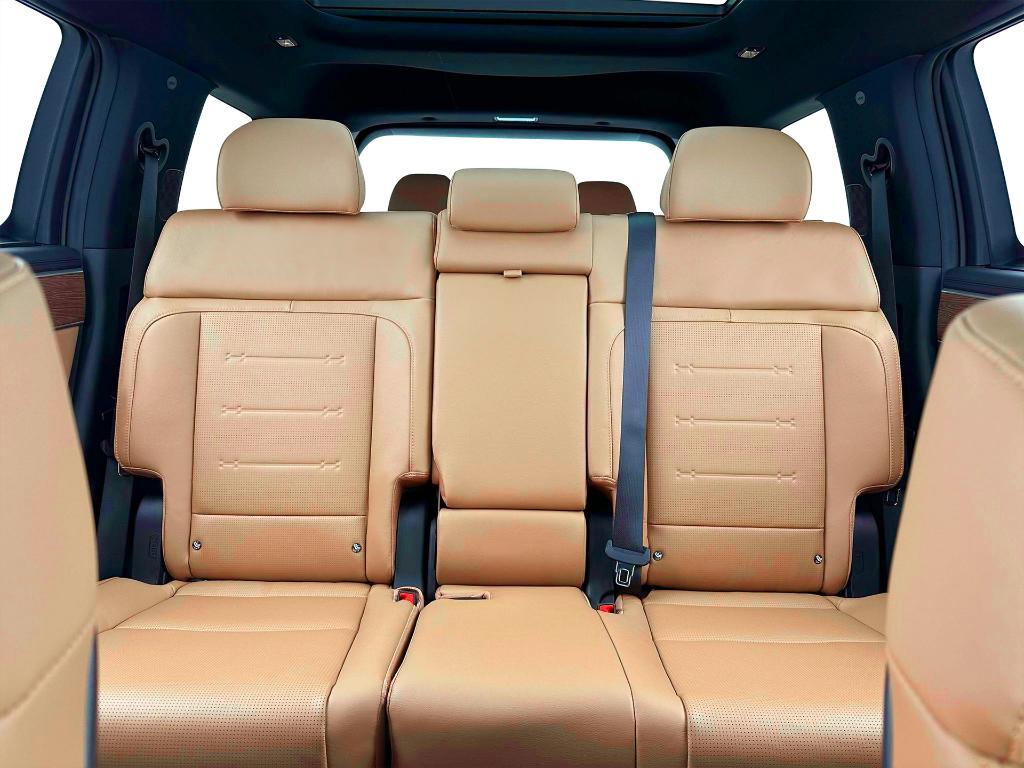 new 2025 Hyundai SANTA FE HEV car, priced at $47,780