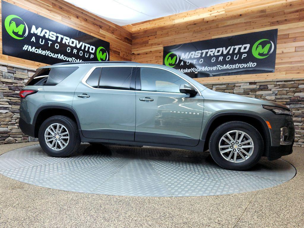 used 2023 Chevrolet Traverse car, priced at $31,599