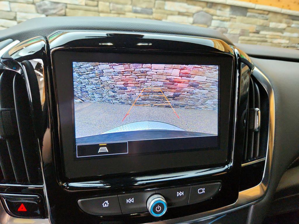 used 2023 Chevrolet Traverse car, priced at $31,599